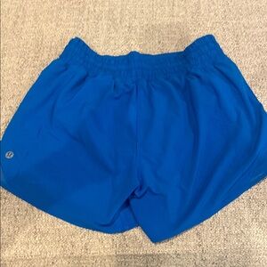 Women's Lululemon Hotty Hot 4in Athletic Shorts, size 4, Royal blue